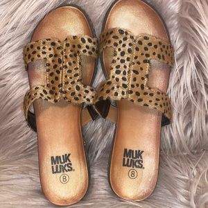 Muk Luks Sandals | Size 8